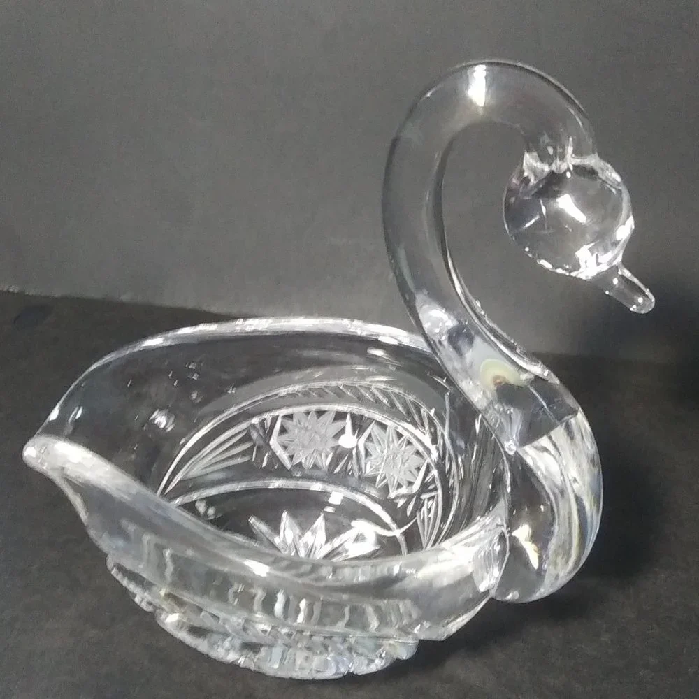 lovely clear glass swan shaped trinket dish with cut design on sides